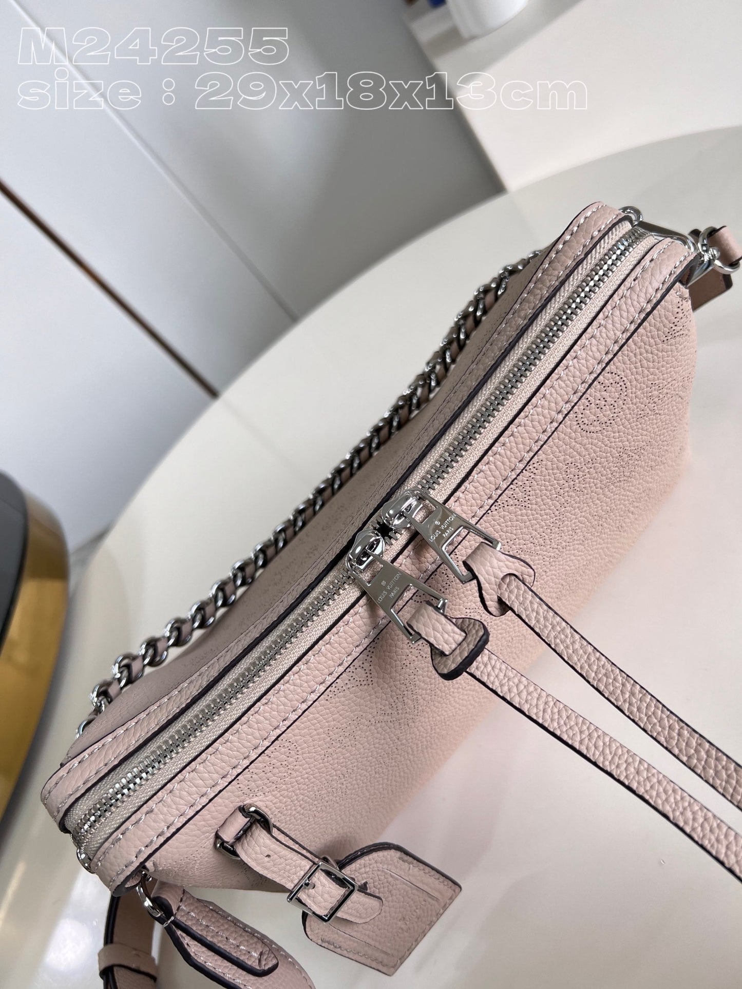 Louis Vuitton Mahina Hand It All Bag 29x18x13cm