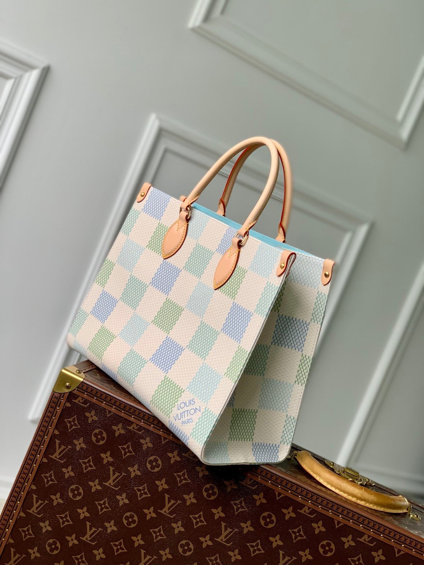 LV N40518 Louis Vuitton OnTheGo MM Tote Bag Blue