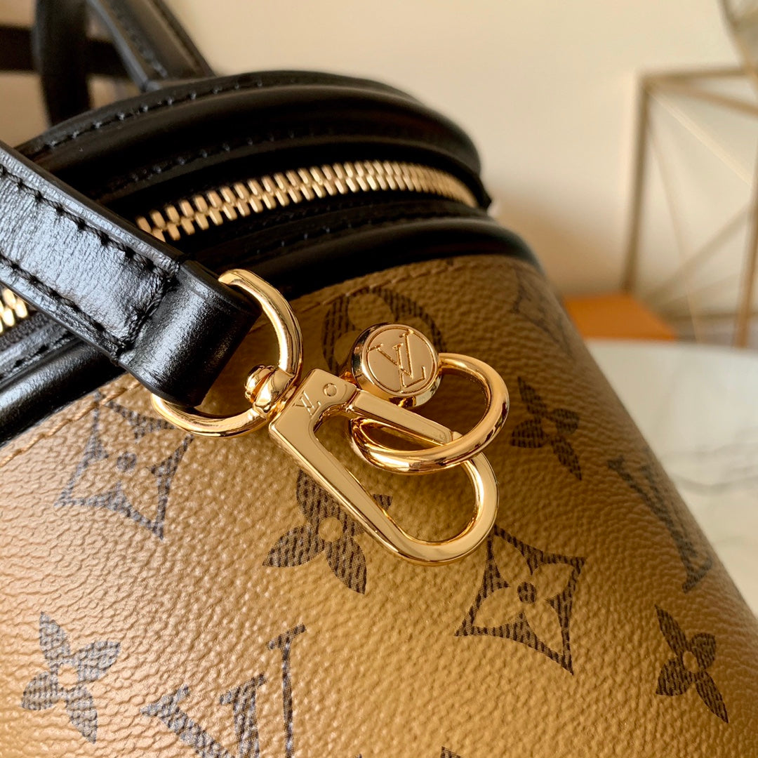 Louis Vuitton LV Cannes Bag M43986, 15x17x15cm