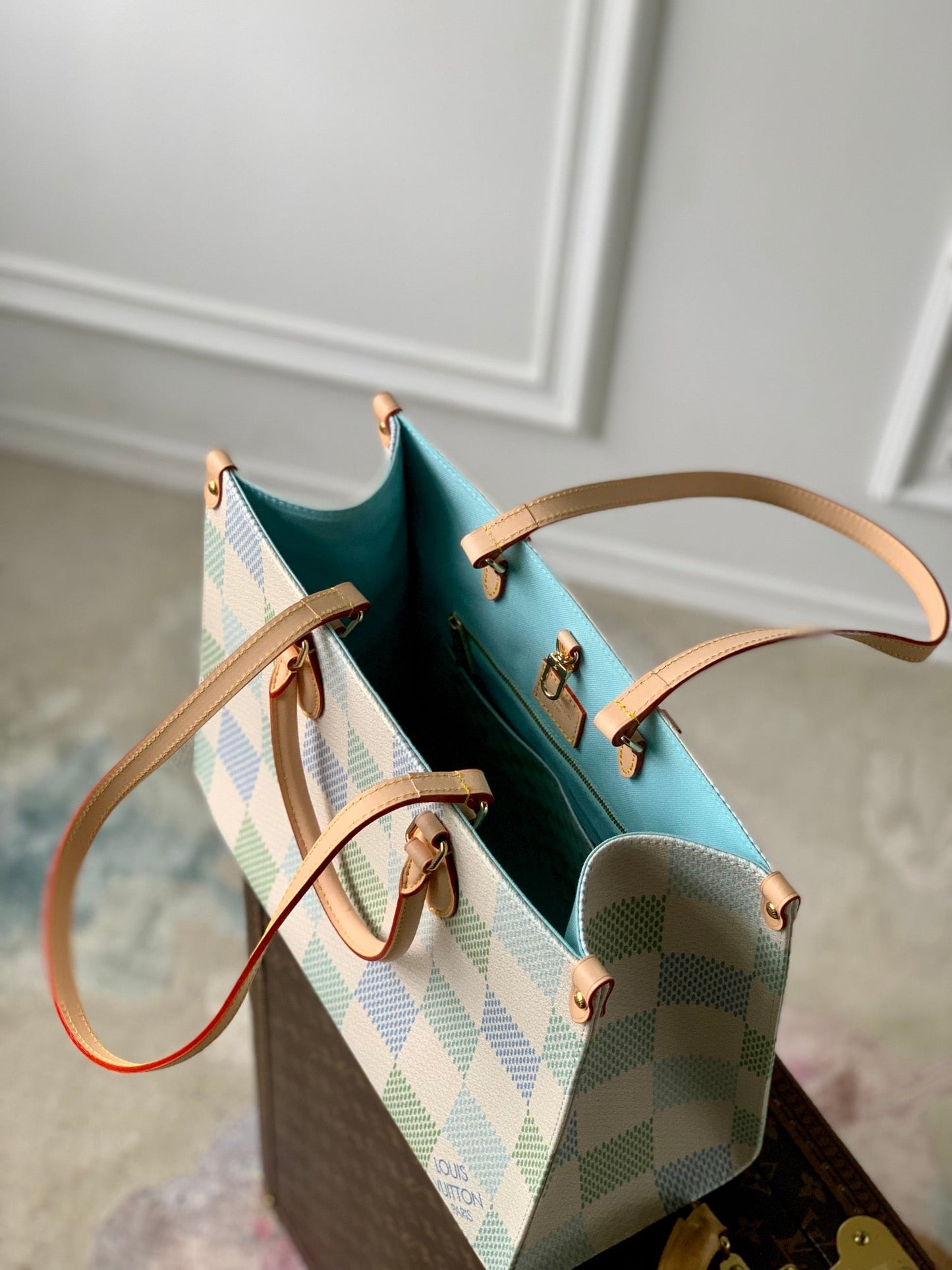 LV N40518 Louis Vuitton OnTheGo MM Tote Bag Blue