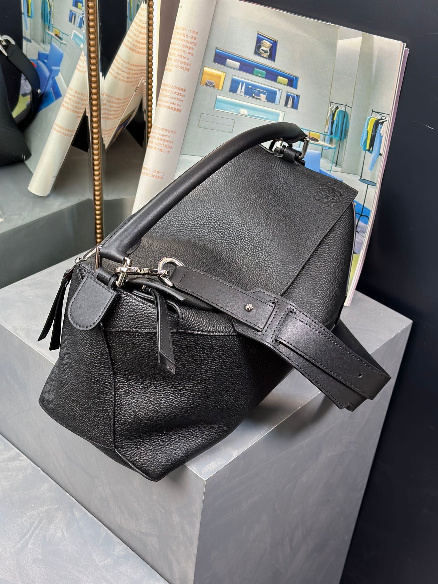 LOEWE Puzzle EdgeTote Bag, 37*19*23CM
