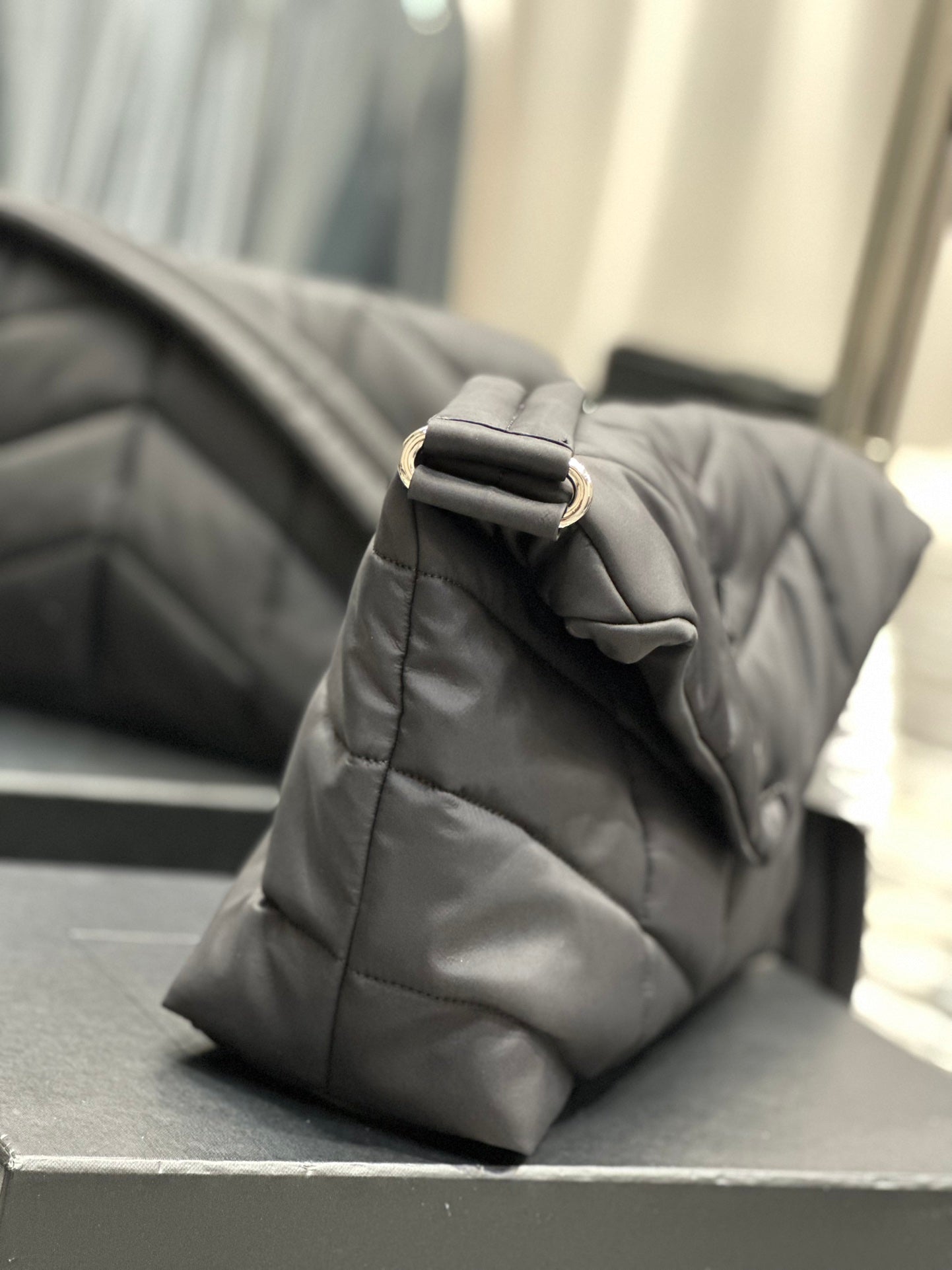 Yves Saint Laurent YSL LOULOU PUFFER Bag 34×27×12cm