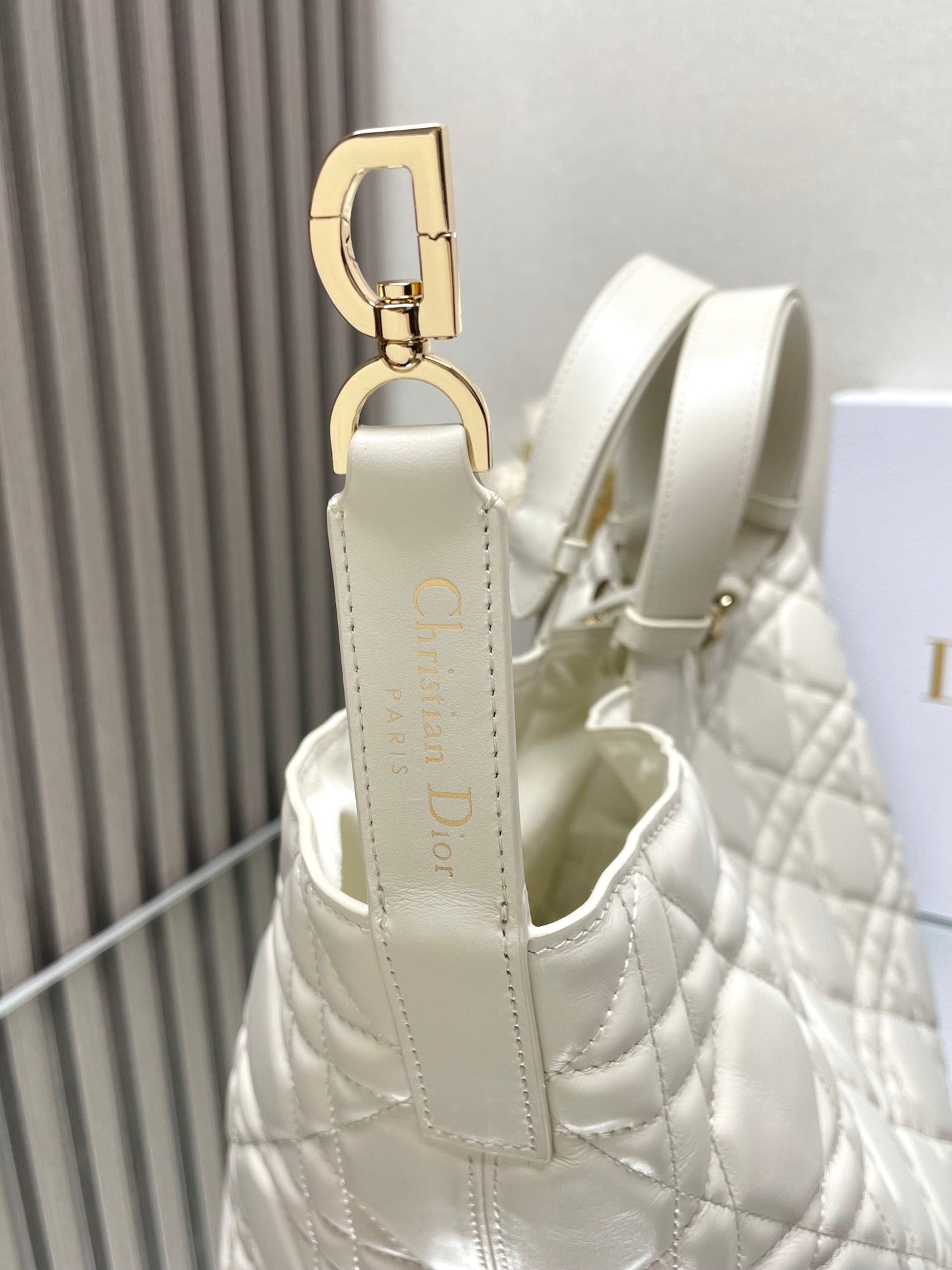 Dior Toujours Bag White 37x25x18.5cm
