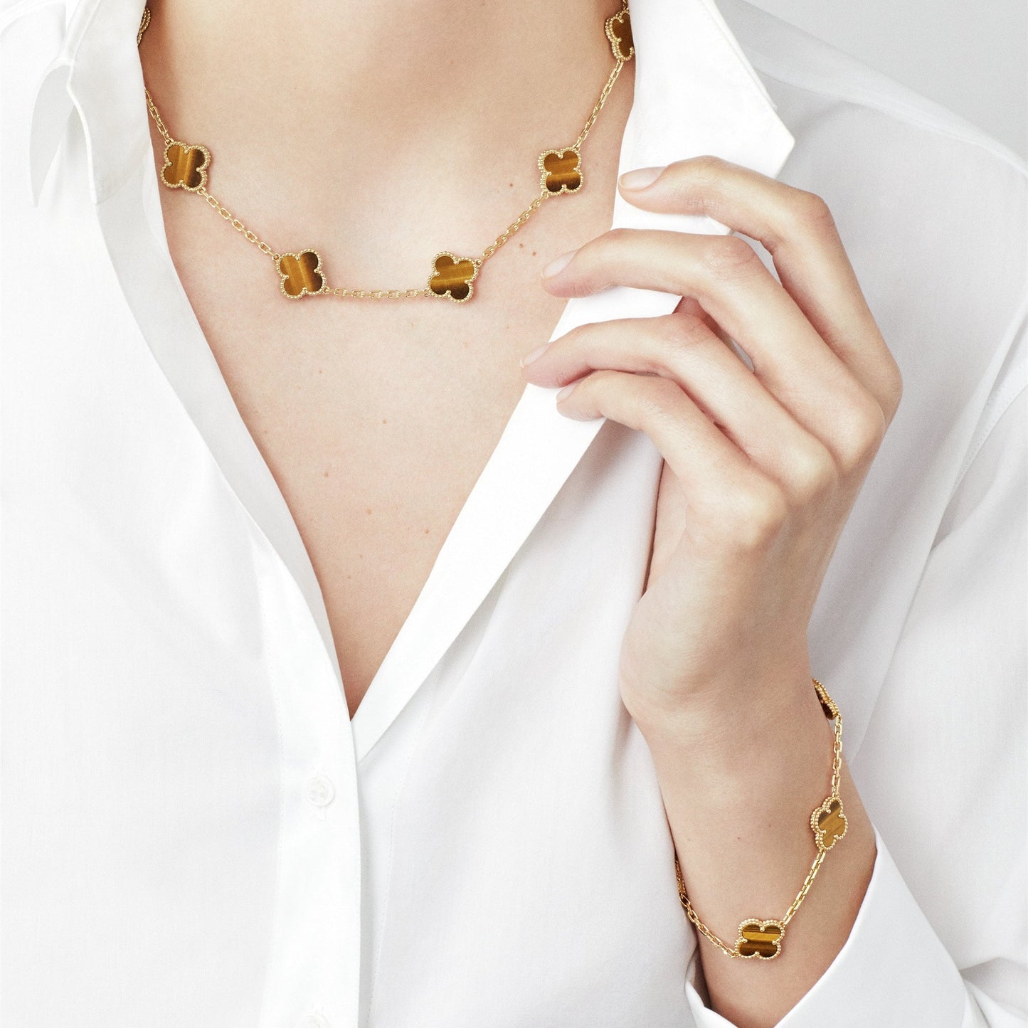 VAN CLEEF & ARPELS Vintage Alhambra Bracelet Gold