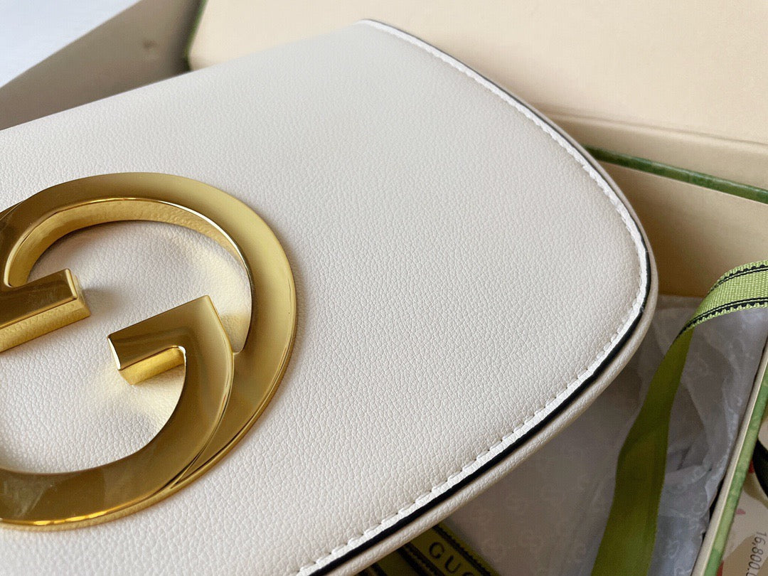 GC491 Blondie Shoulder Bag / 11"W x 6.3"H x 1.6"D