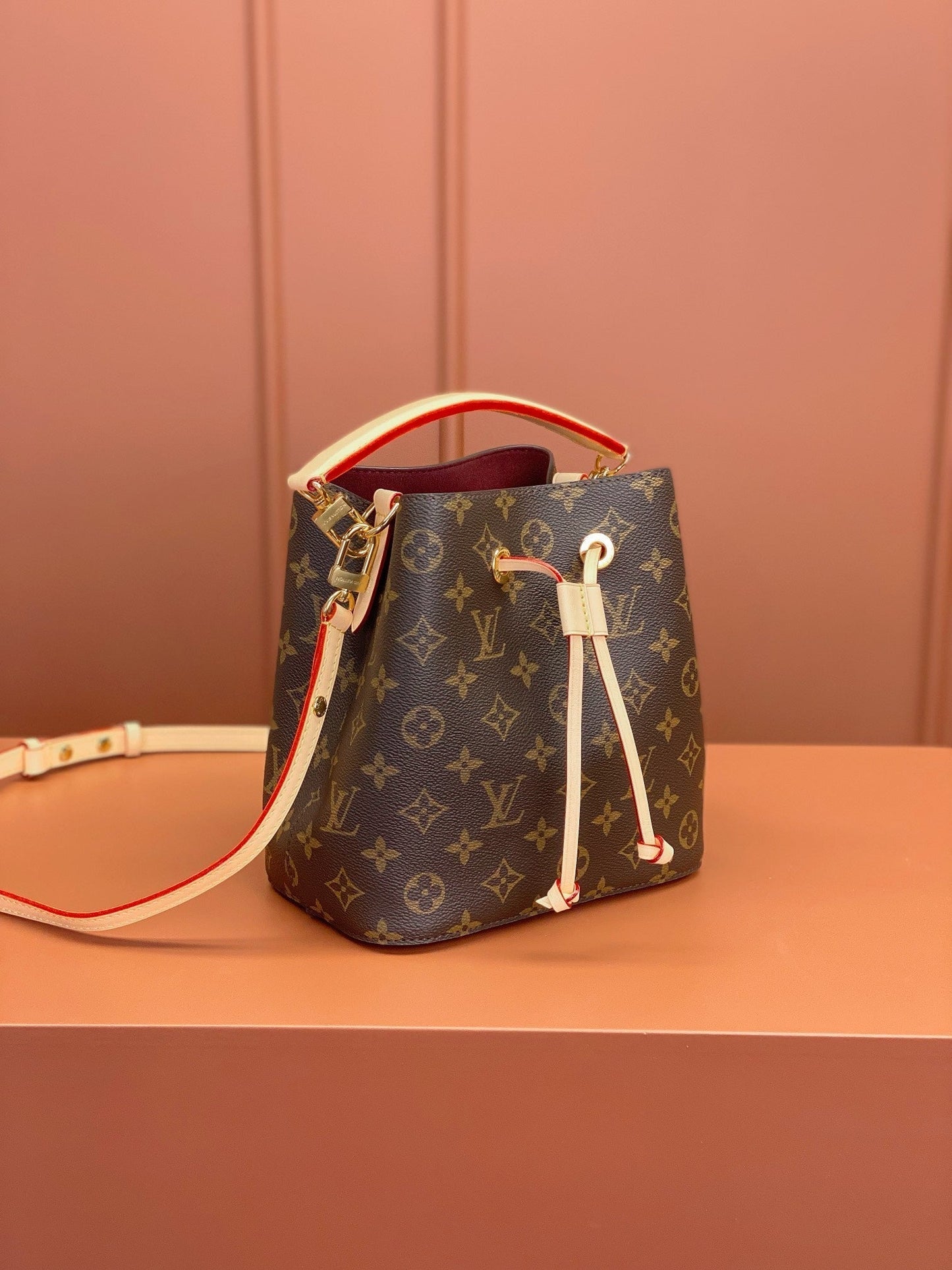 Louis Vuitton NÉONOÉ BB 20x20x13cm