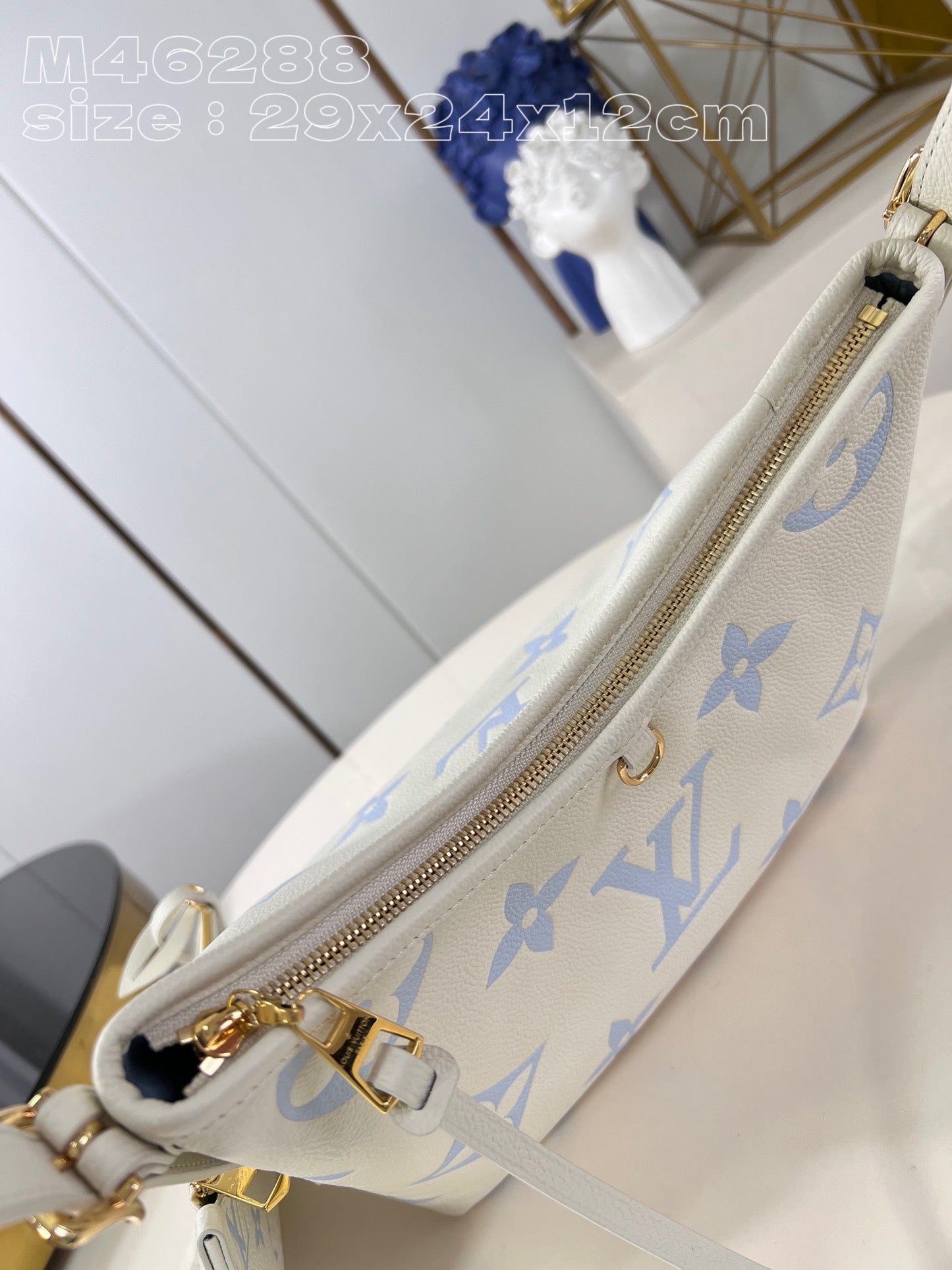 Louis Vuitton Carryall Monogram Empreinte Bag White M46288, 29 x 24 x 12CM