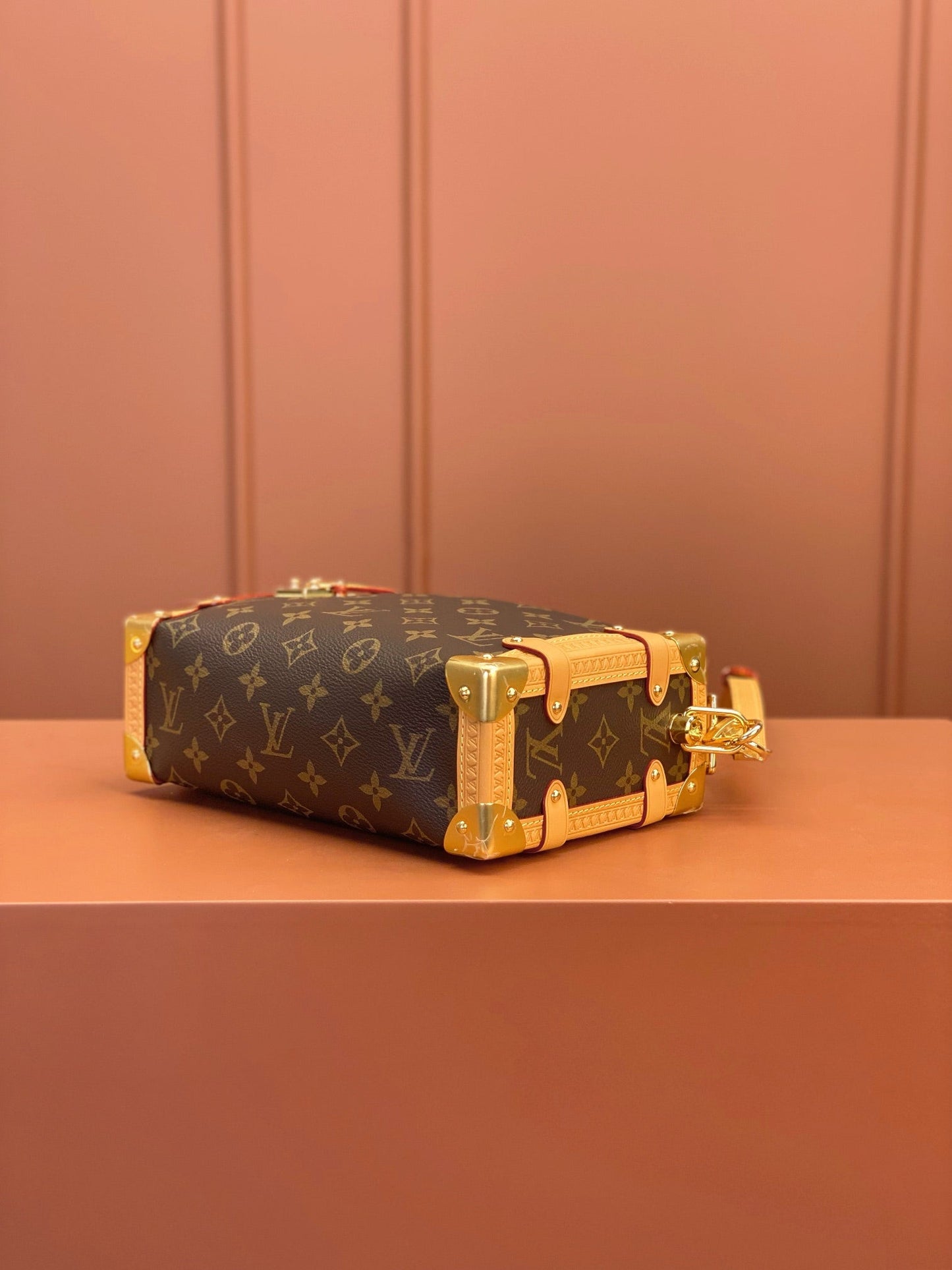 Louis Vuitton Side Trunk Shoulder Bag M46358, 21x14x6cm