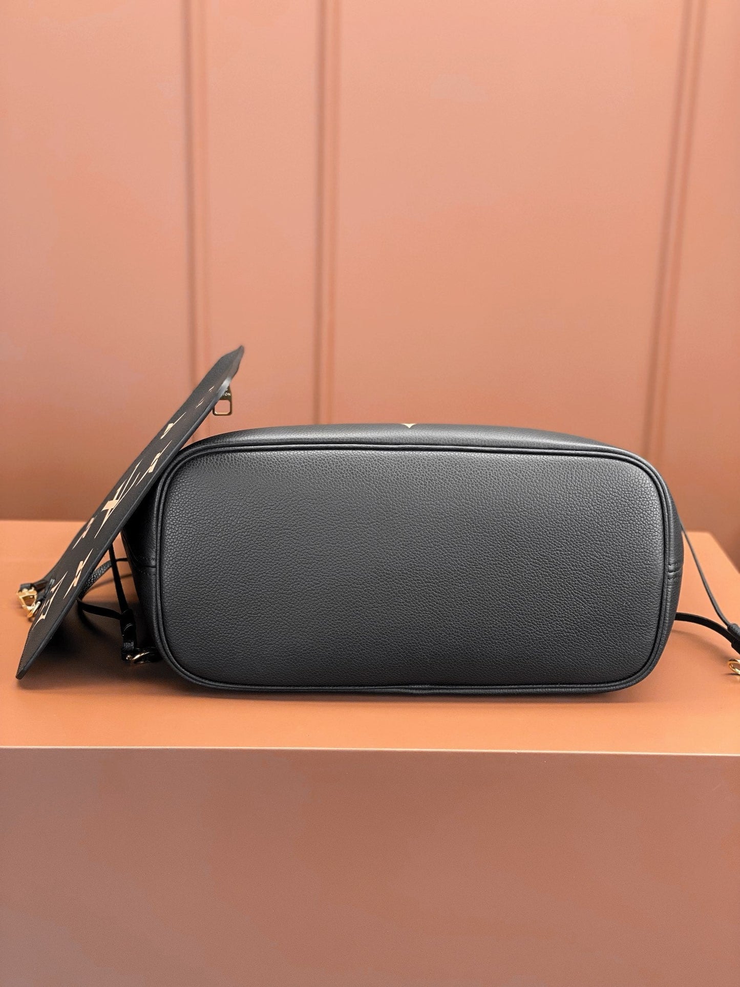Louis Vuitton LV M58907 Neverfull MM Bag 31x28x14cm Black