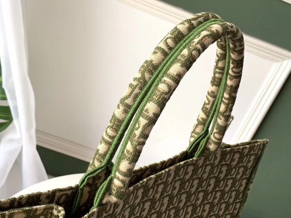D Book Tote Bag In Green Oblique Canvas