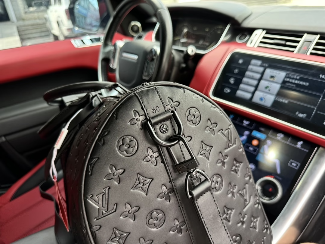 Louis M44810 keepall 50 bag size: 50*23*29 cm