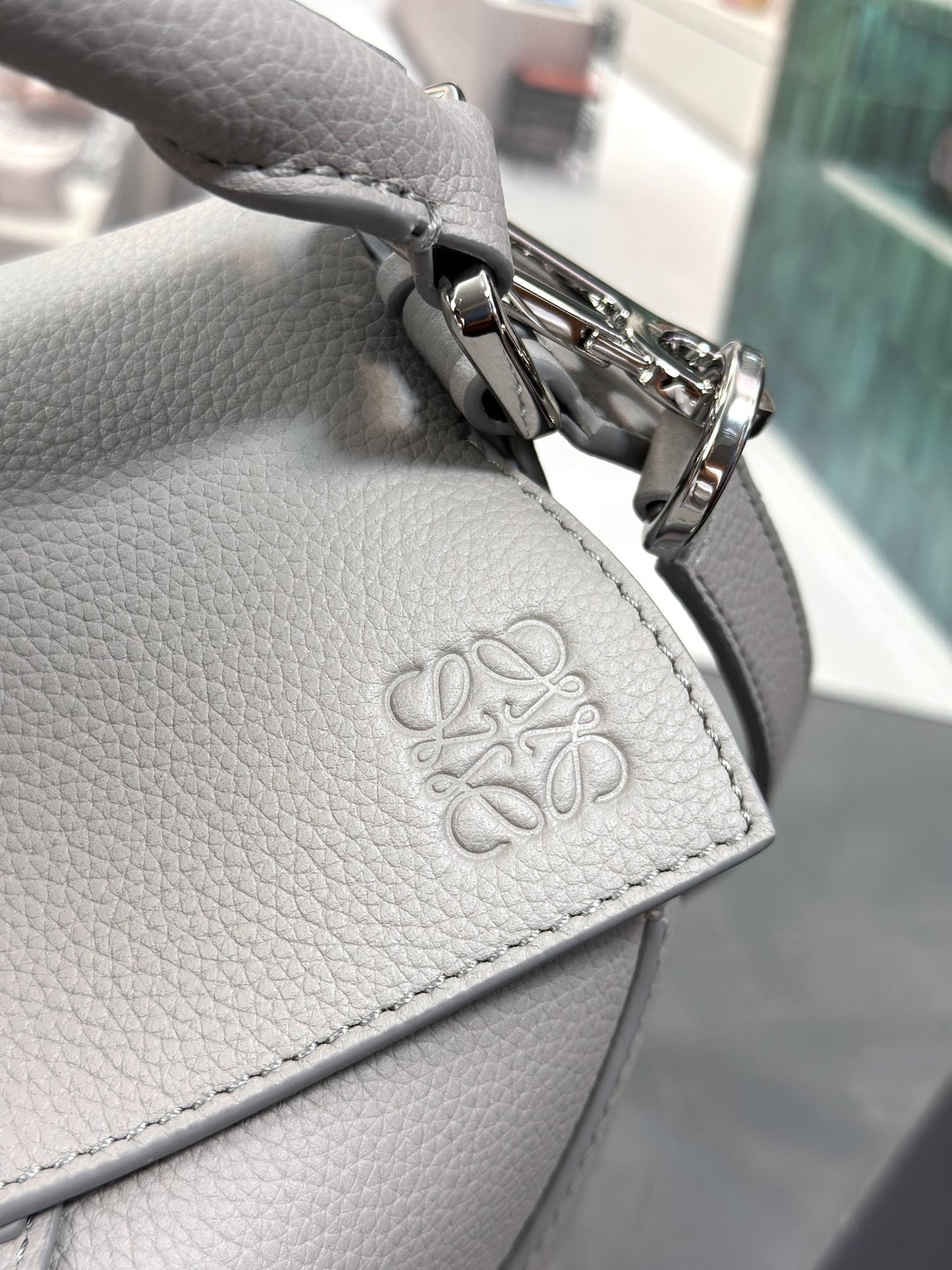 LOEWE Jonathan Anderson Puzzle Edge Crossbody Bag White, 24*10.5*16cm