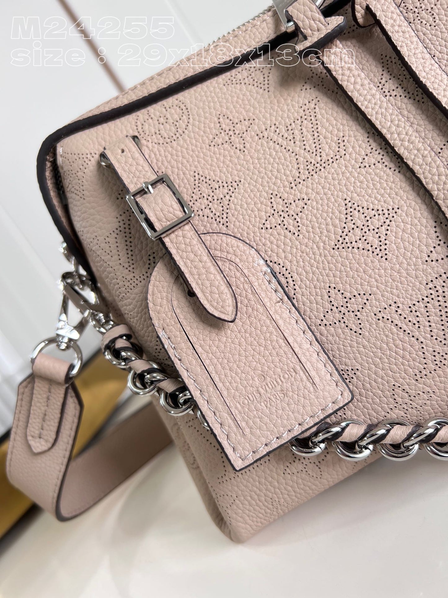 Louis Vuitton Mahina Hand It All Bag 29x18x13cm