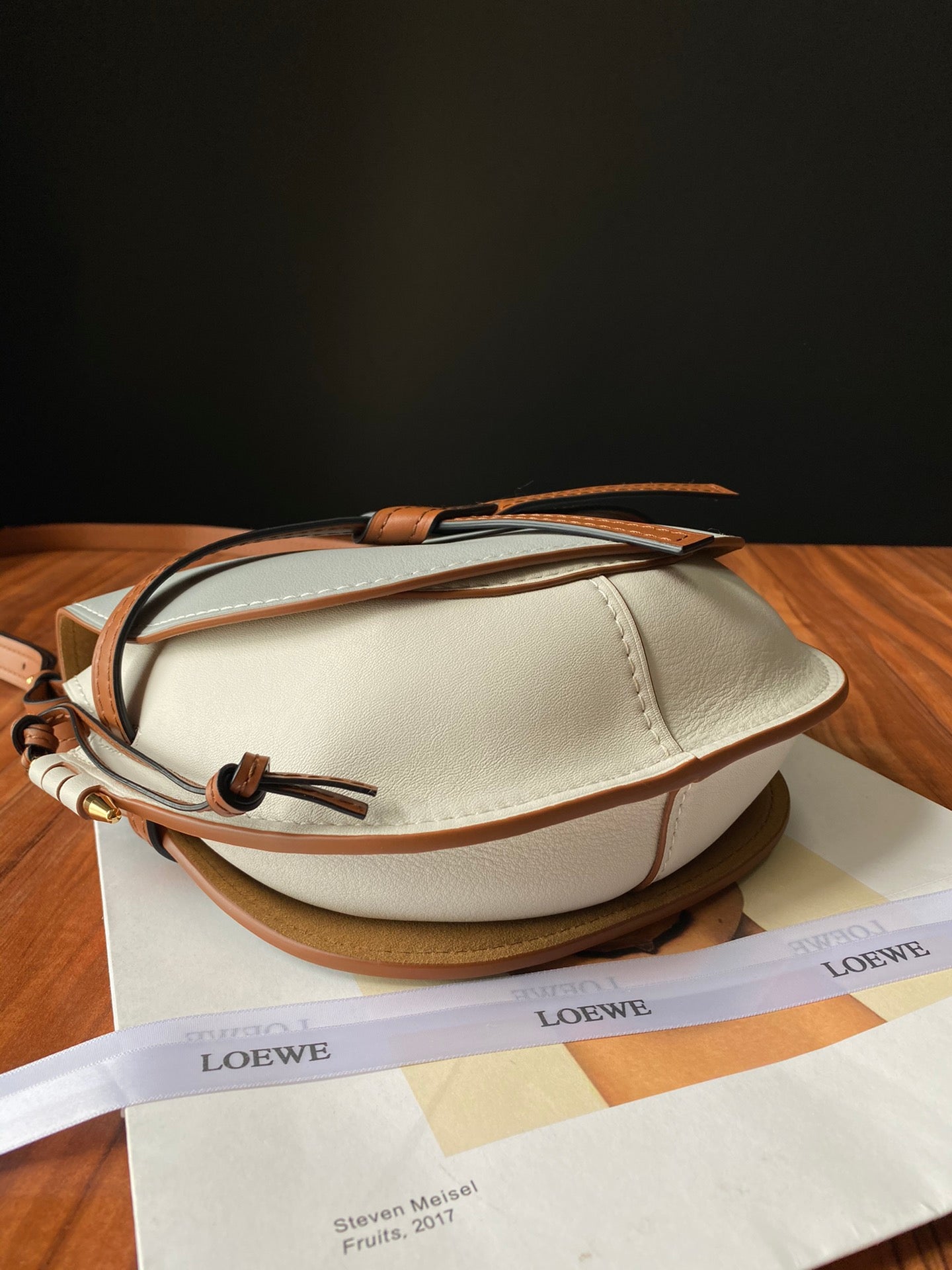 LOEWE Gate Crossbody Bag White, 20*19*11.5cm