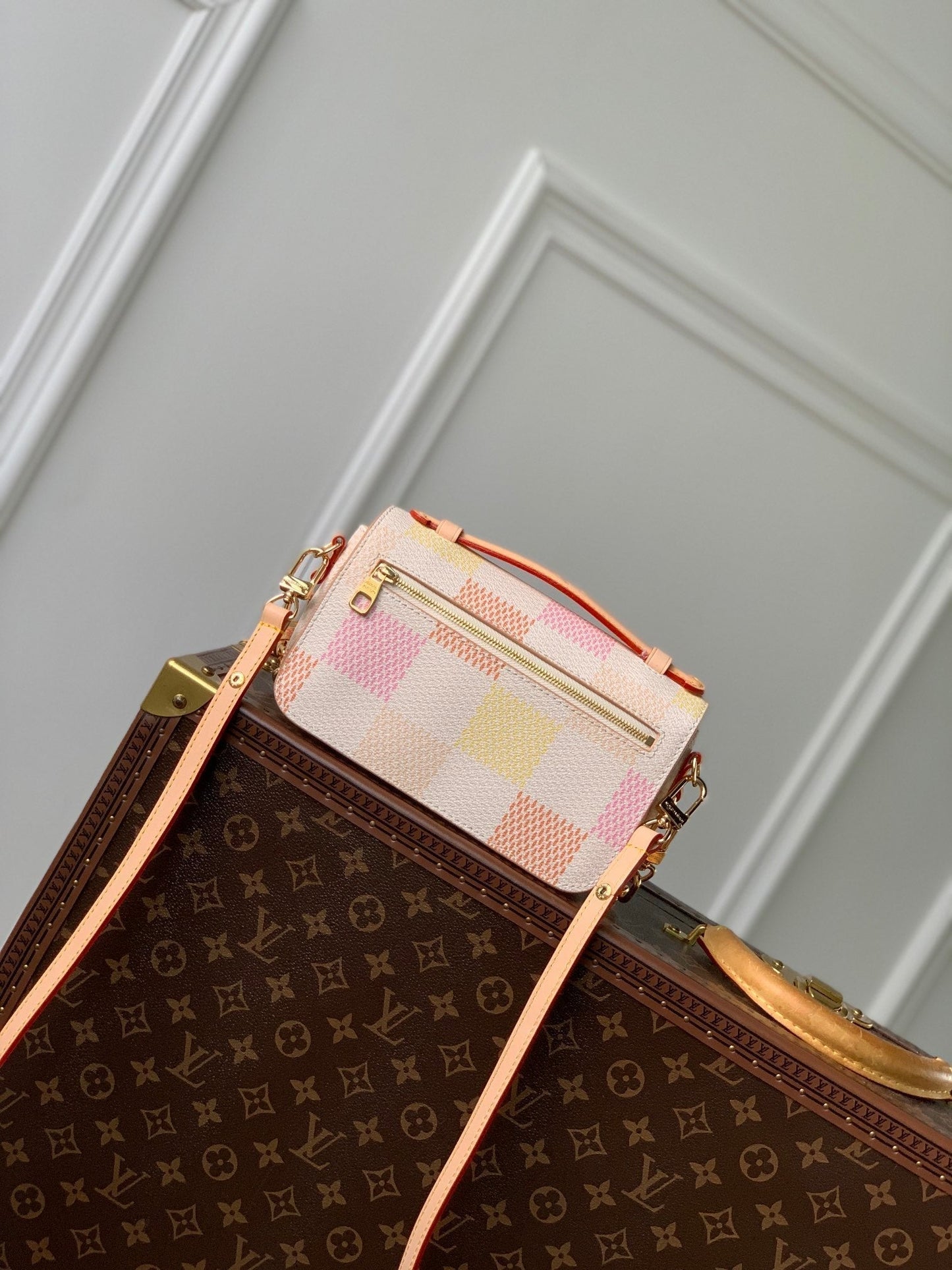Louis Vuitton LV east west Métis bag N40749