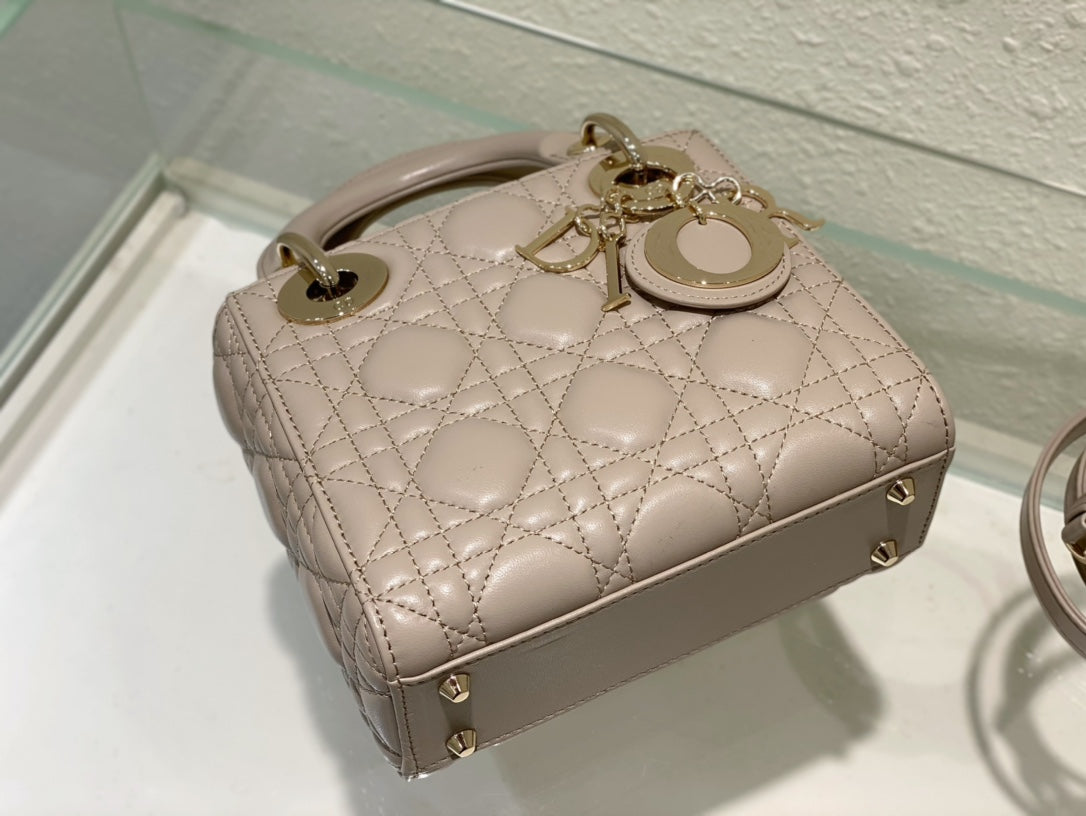 Lady Dior Bag Latte Cannage Lambskin Bag 17x15x7cm