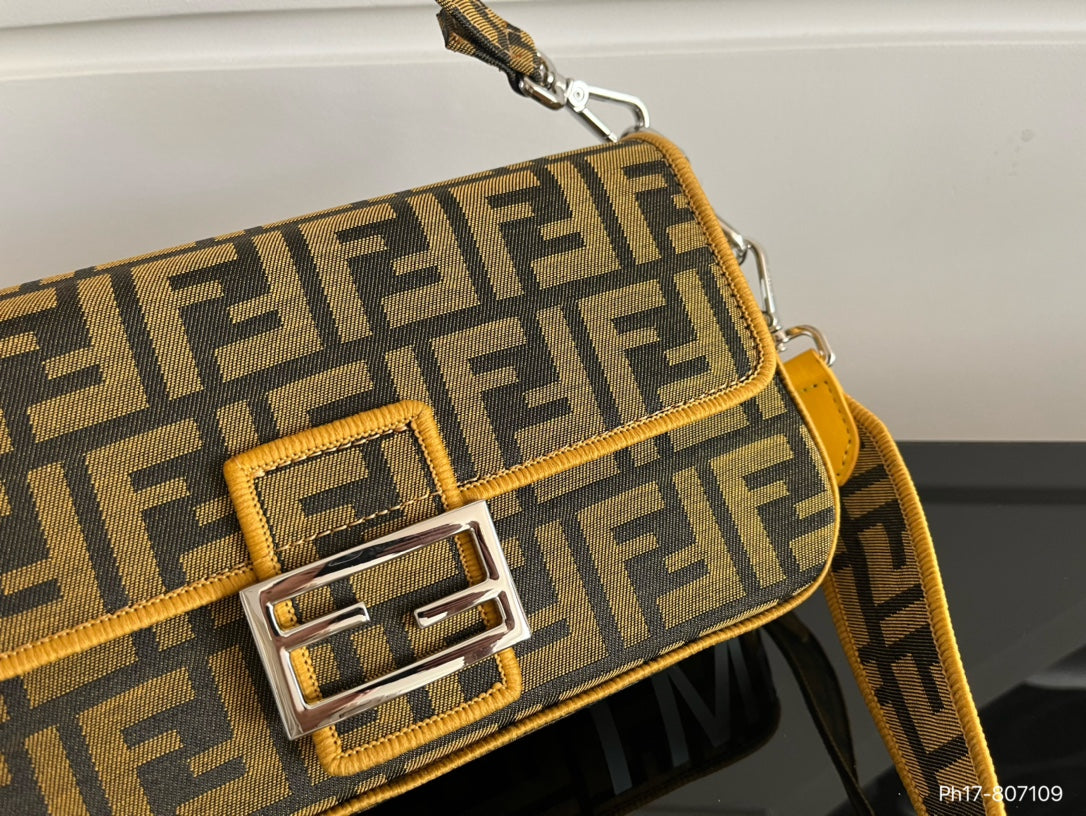 Fen new arrival bag size : 26 * 14.5 cm