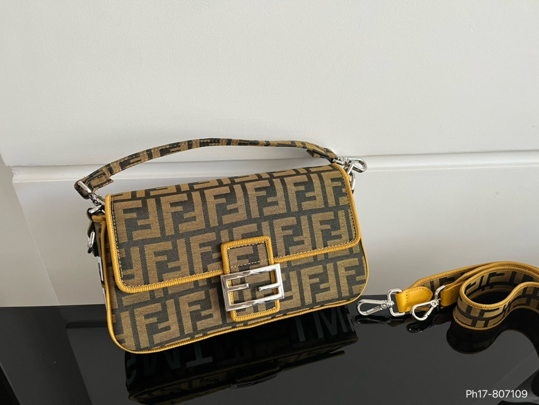 Fen new arrival bag size : 26 * 14.5 cm