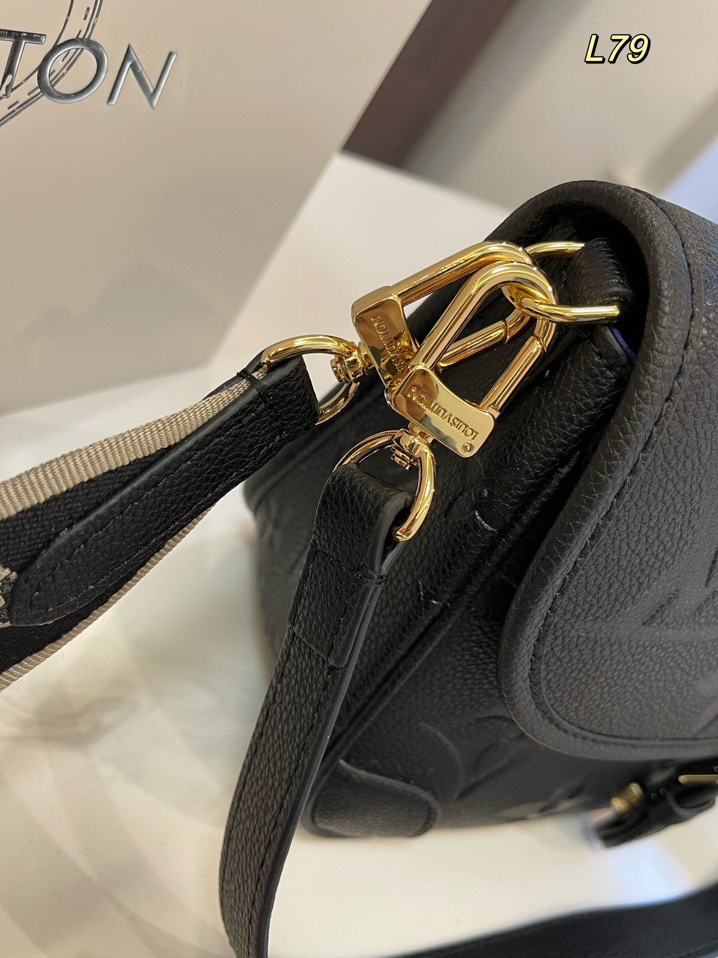 Louis new arrival Diane bag size:25*17cm