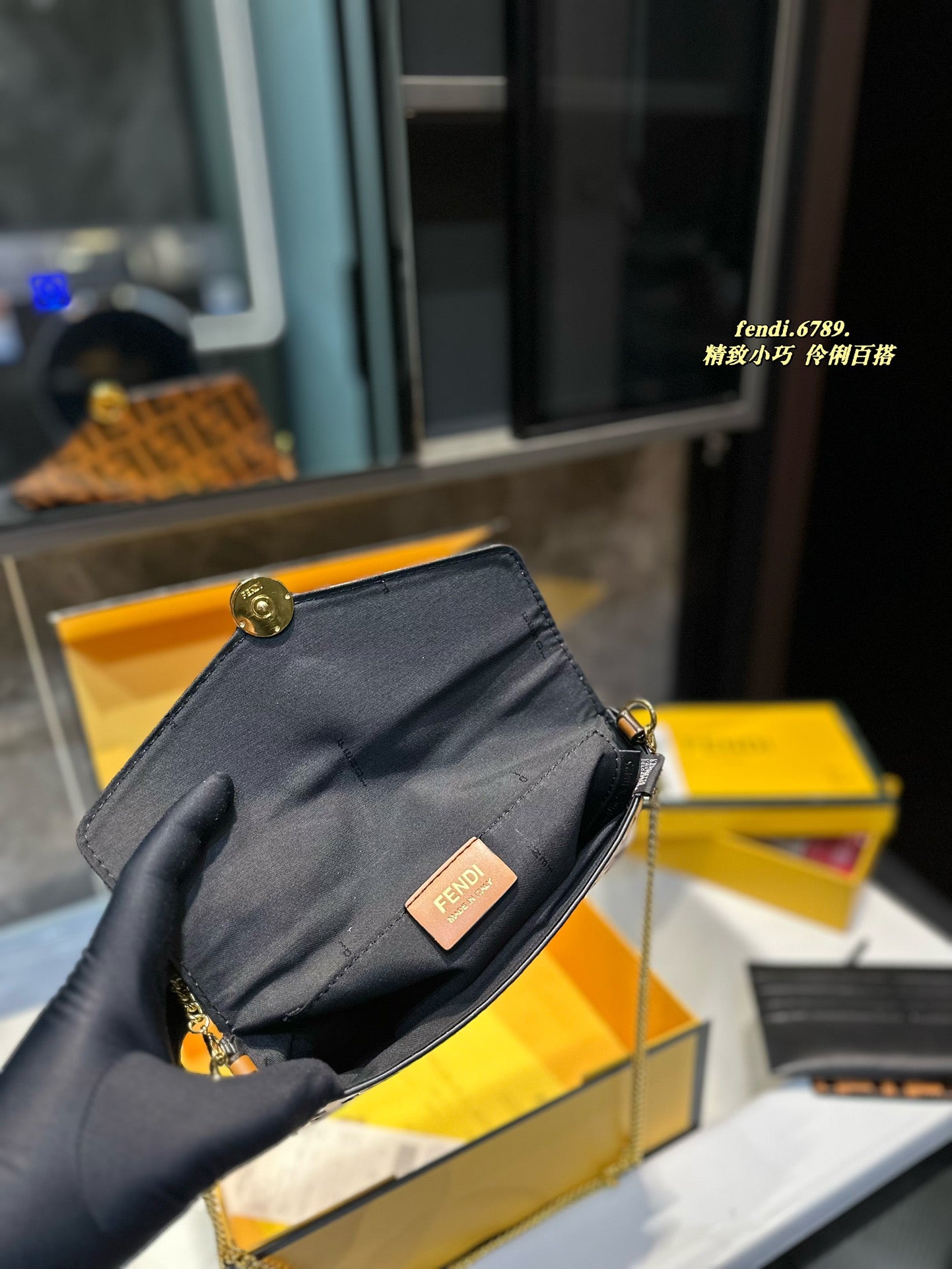 Fen Canvas new arrival chain bag size; 21*3*12 cm