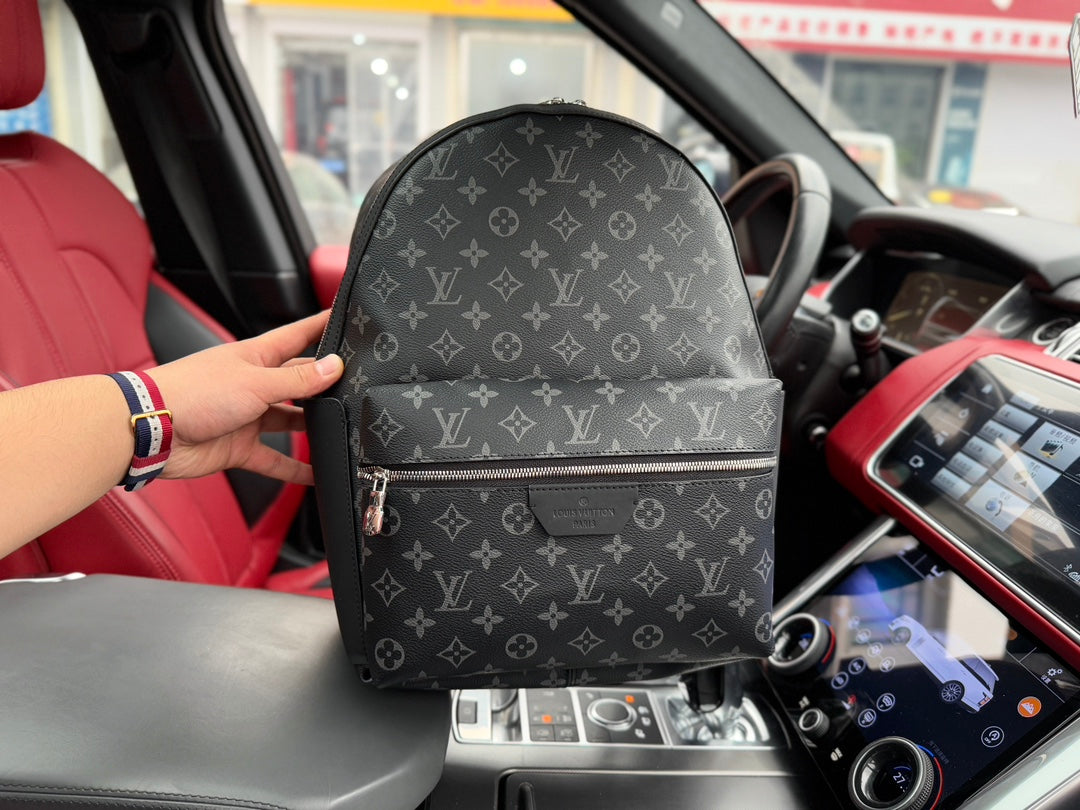 Louis new arrival Discovery men backpack bag size:31*41*17 cm