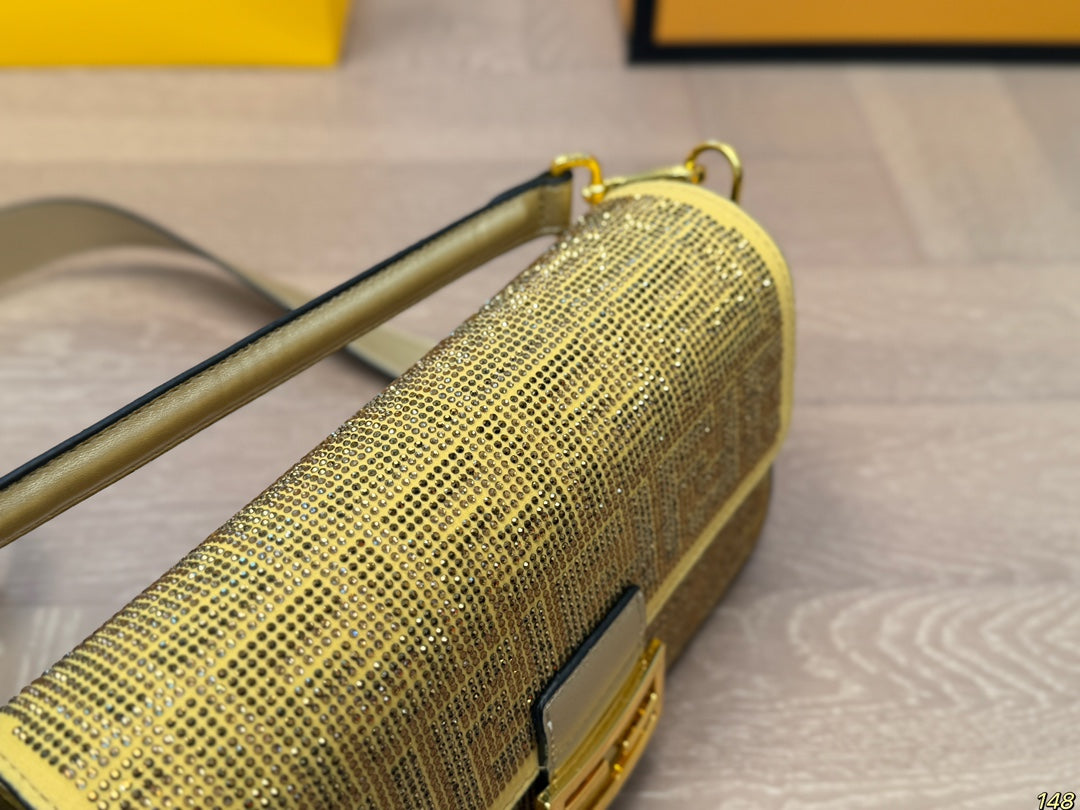 Fen new arrival Baguette Chain bag size;26*15 cm
