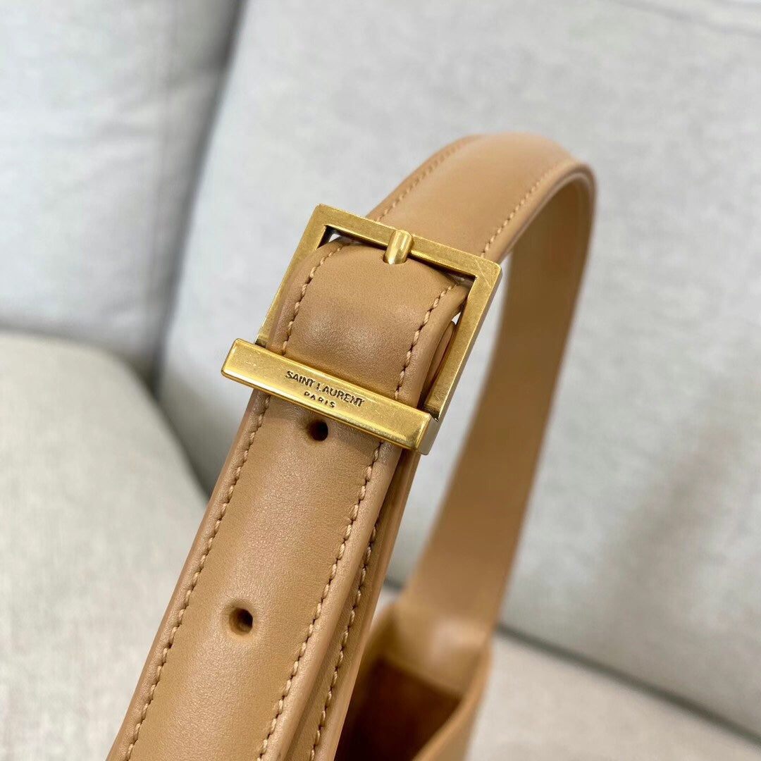 Y Le 5 A 7 Hobo Bag
