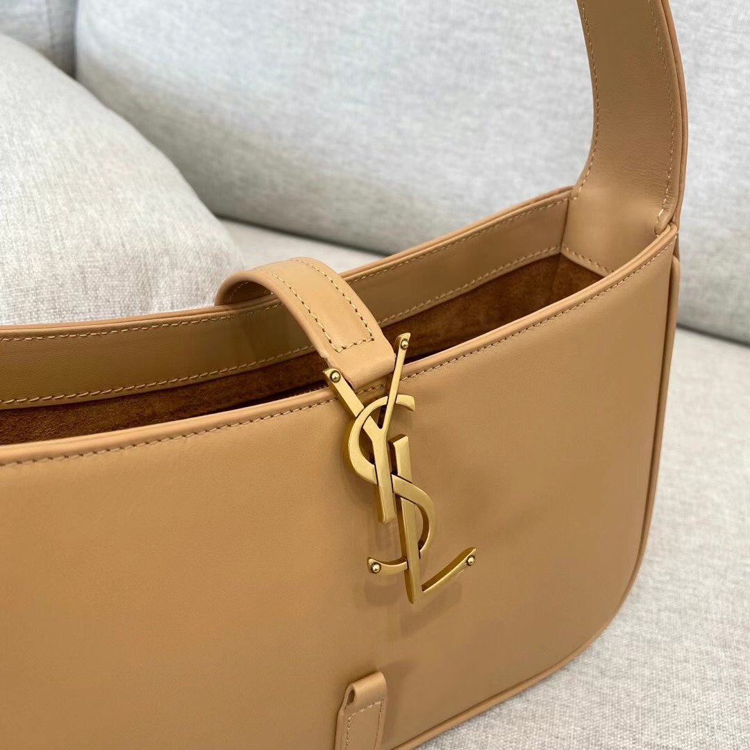 Y Le 5 A 7 Hobo Bag