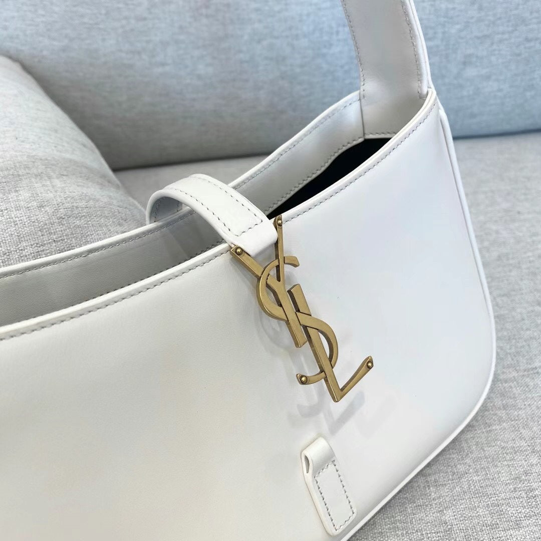 Y Le 5 A 7 Hobo Bag In Smooth Leather