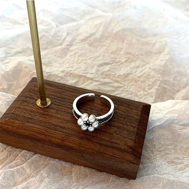 Black Vintage Pearl Rings