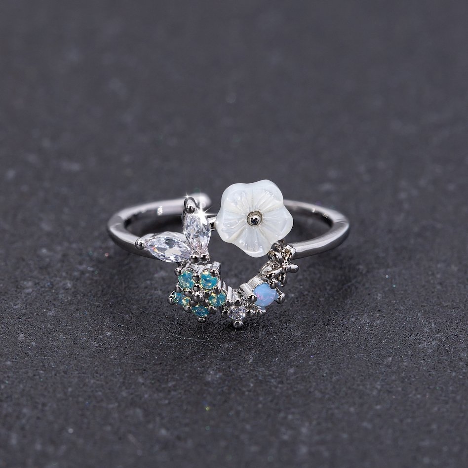 Bague fleur en argent épanouie