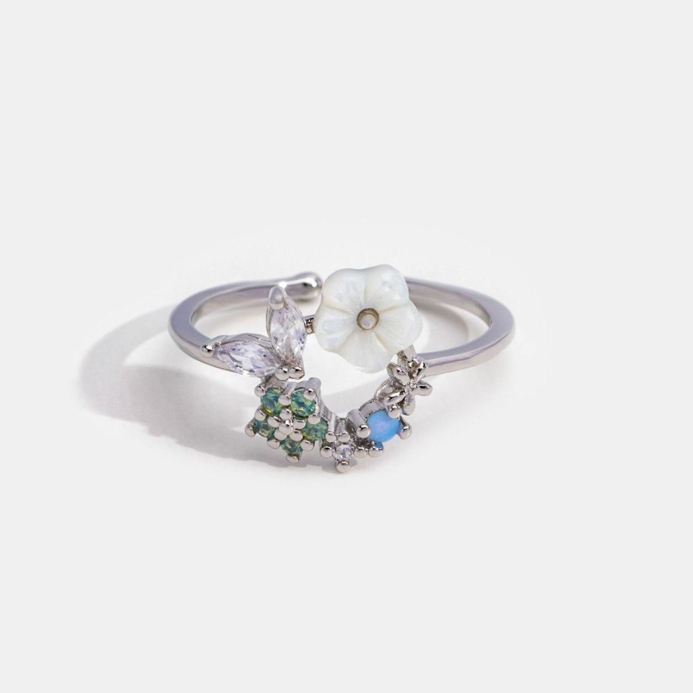 Bague fleur en argent épanouie