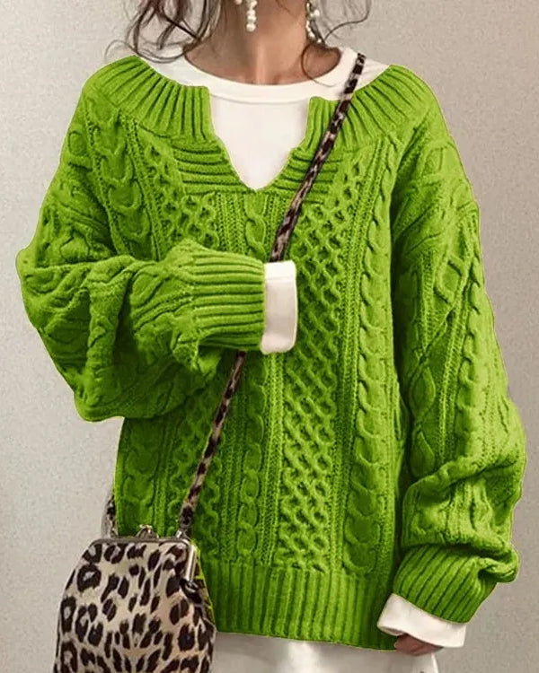 Petit pull torsadé à la main à col en V 