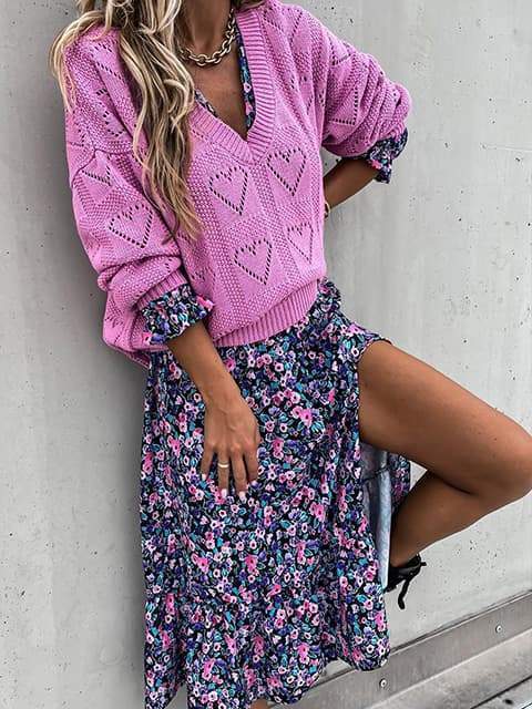 Pull à col en V évidé à cœur uni