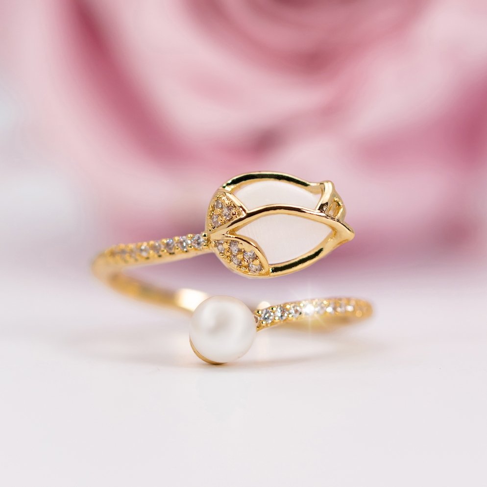 Bague Tulipe Dorée Opale Blanche