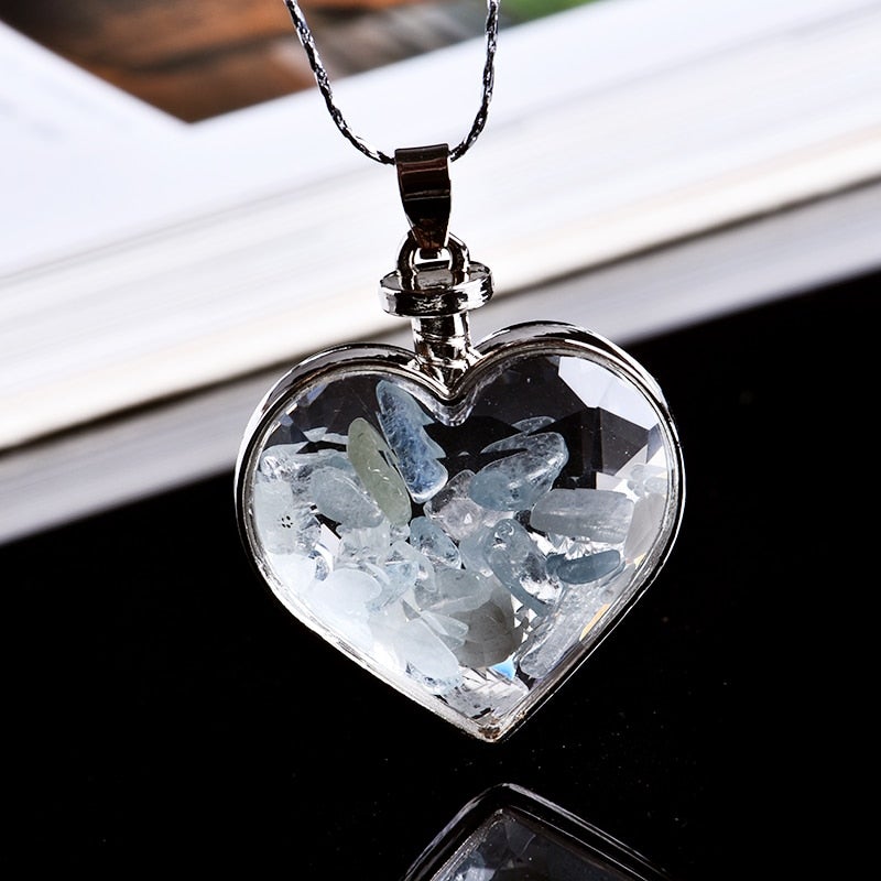 Collier coeur en cristal naturel