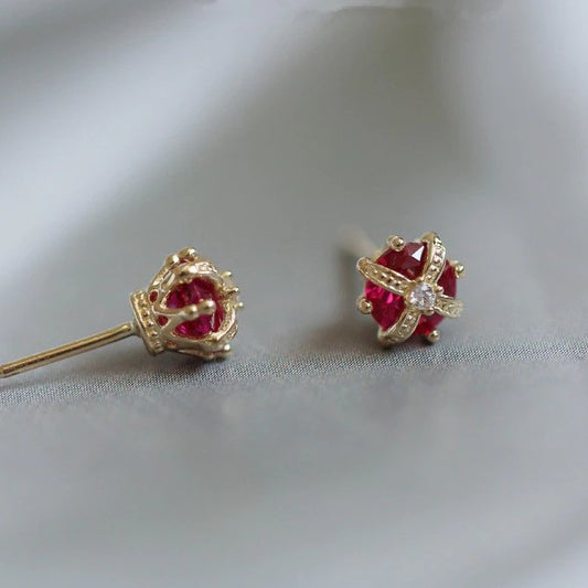 Boucles d'oreilles couronne de cristal rouge