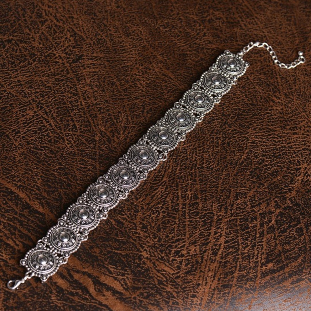 Silver Pendant Choker Necklace