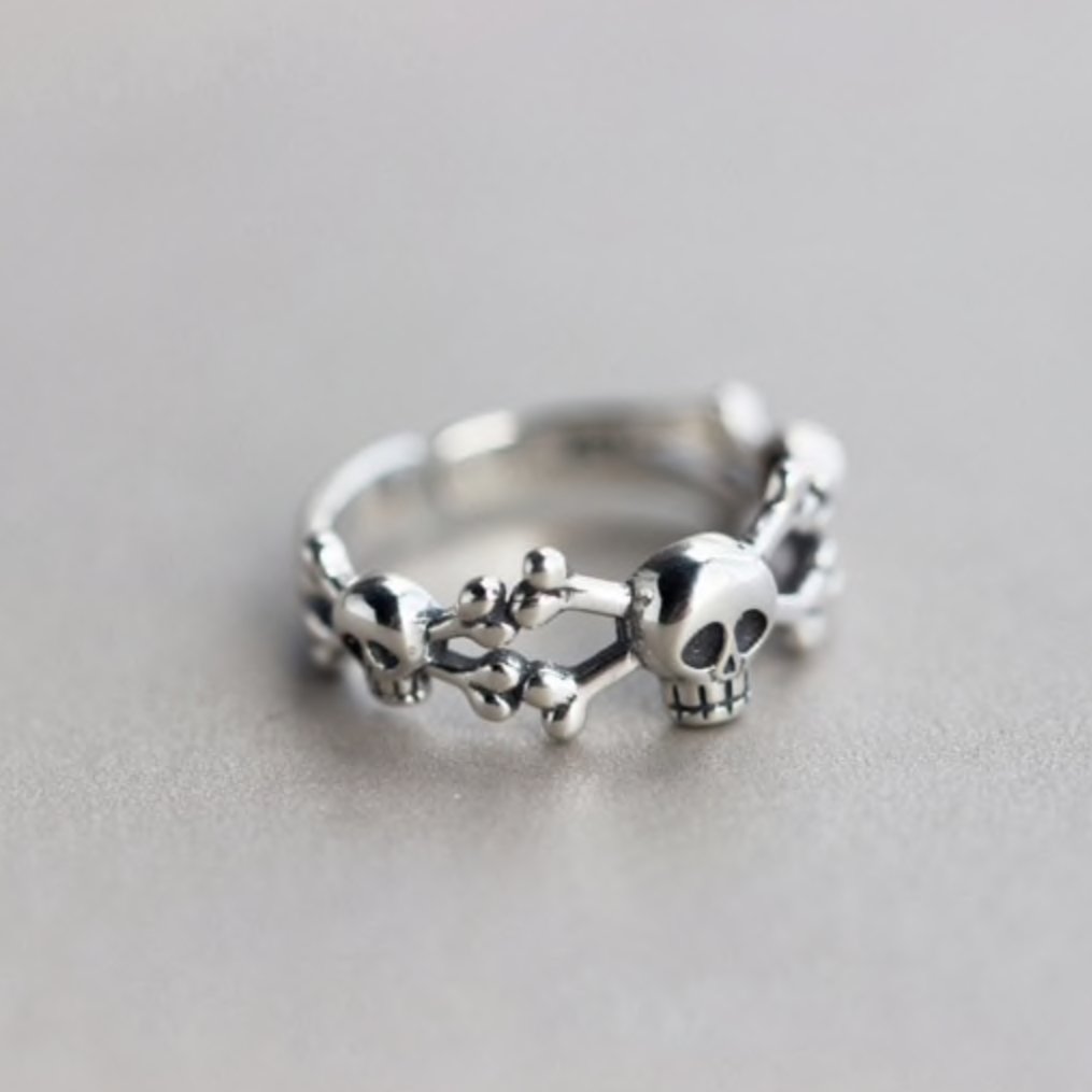 Skull & Crossbones Silver Ring