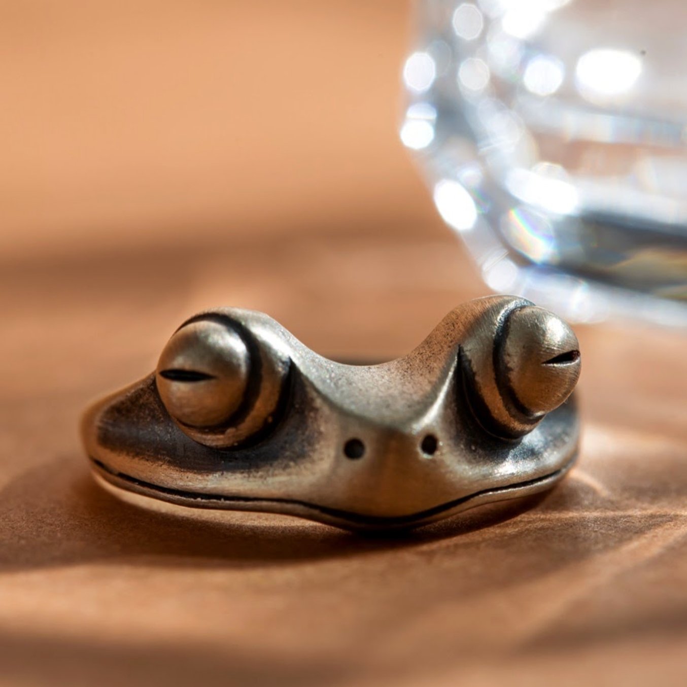 Bague grenouille grincheuse en argent sterling