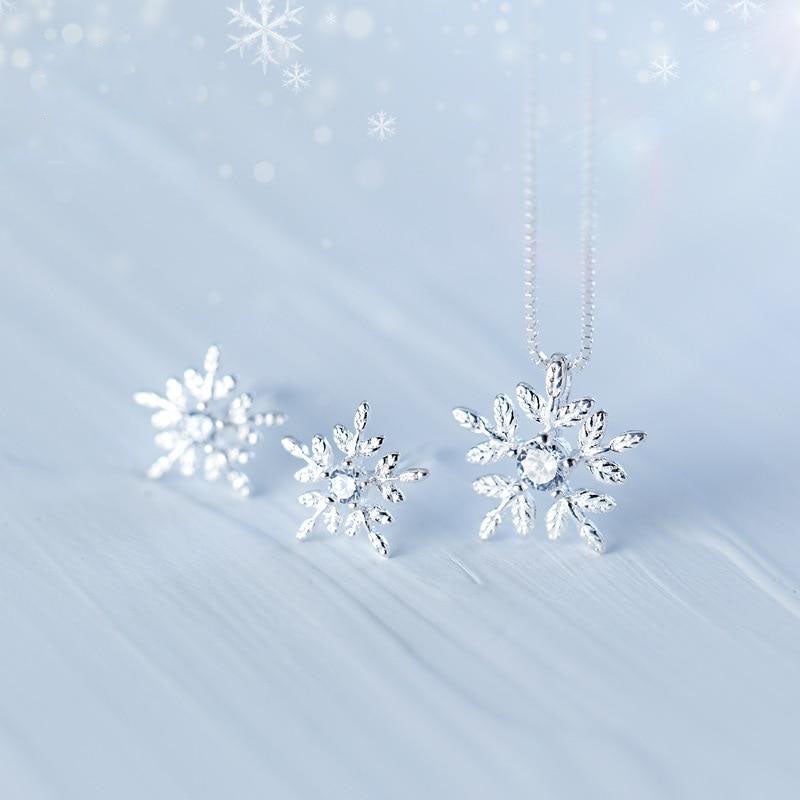 Ensemble collier et boucles d'oreilles flocon de neige en argent sterling