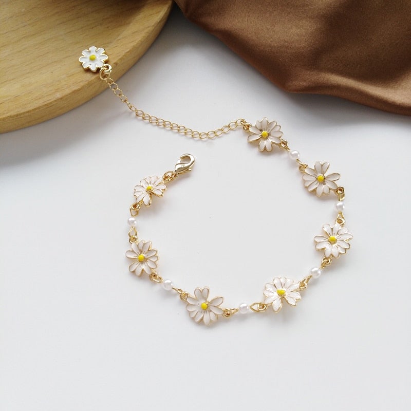 White Daisy Flower Bracelet