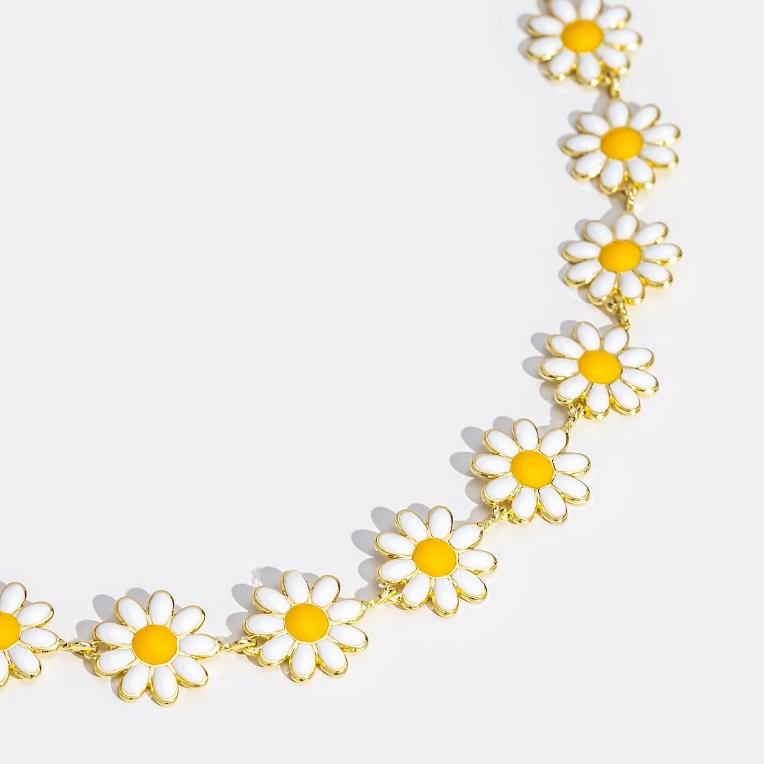 White Daisy Flower Necklace