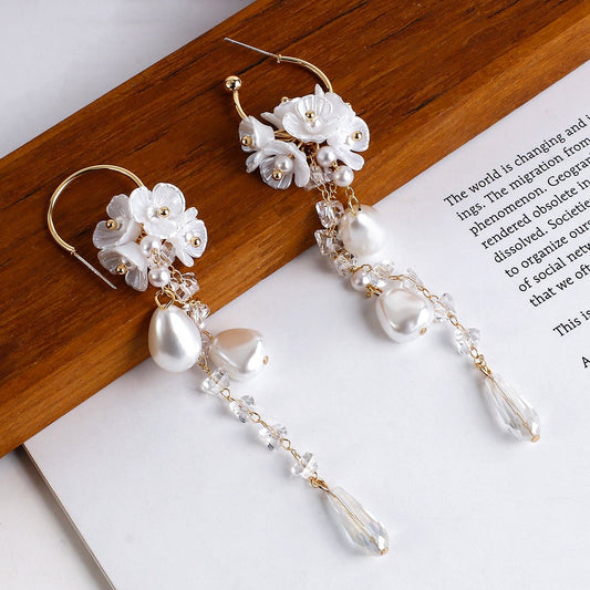 Boucles d'Oreilles Fleur Perle Blanche